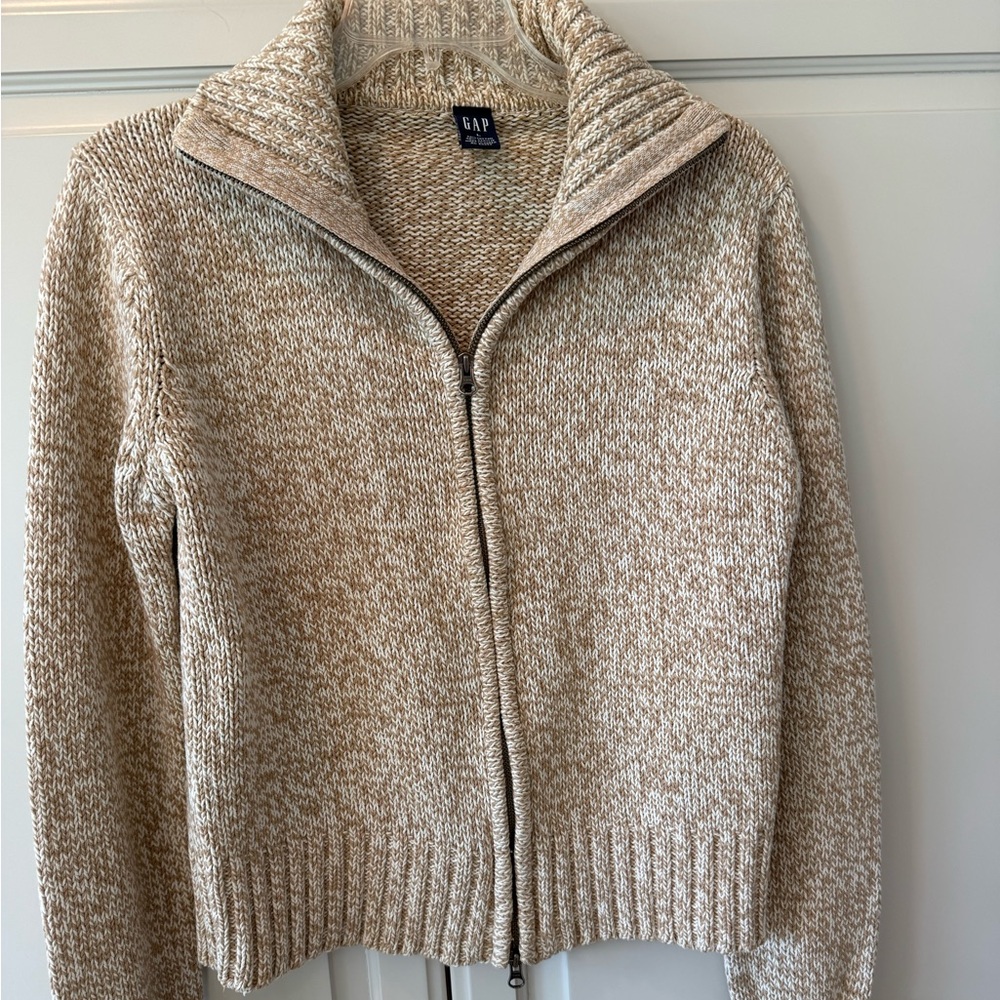GAP sweater in Oatmeal color w/ two-way zip. Size Large.